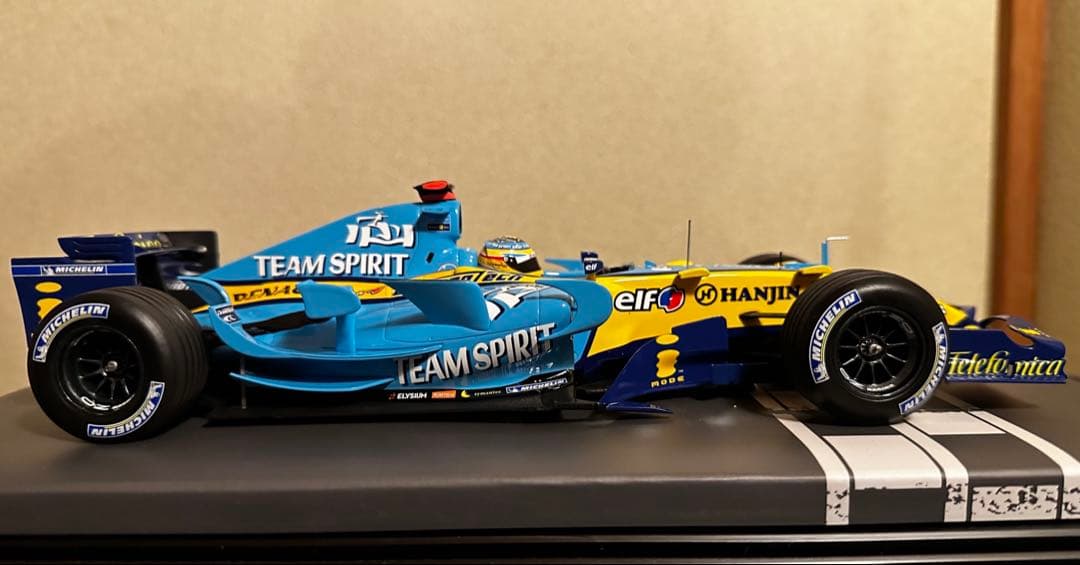 1/18 ルノー R26 2位 ブラジルGP F1 2006 F.アロンソ