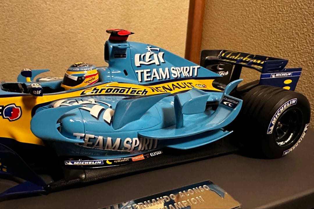 1/18 ルノー R26 2位 ブラジルGP F1 2006 F.アロンソ