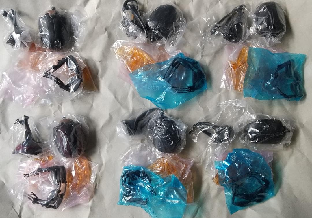 ガシャポン　いきもの大図鑑　かぶとむし くわがた かまきり サソリ　セット いきもの大図鑑 くわがた06｜ガシャポンオフィシャルサイト