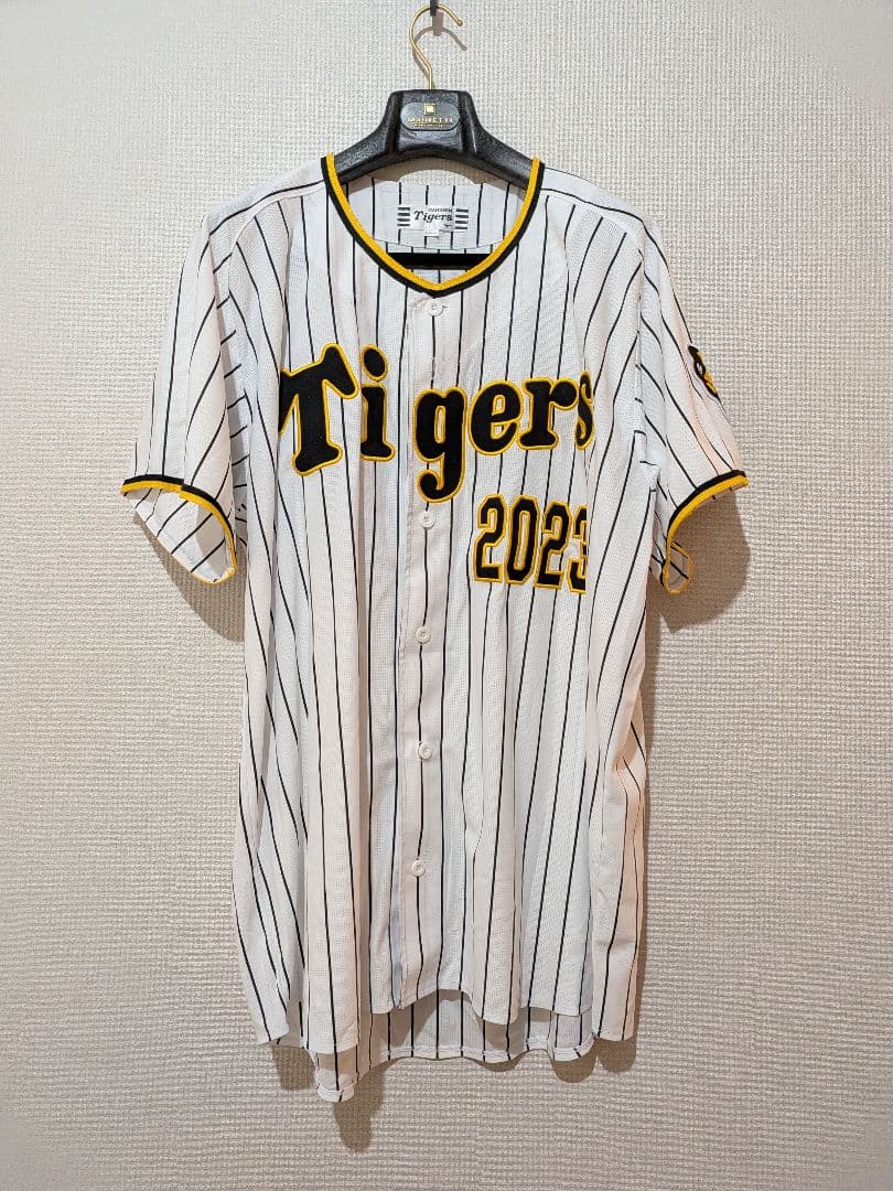 おまけ付】阪神タイガース 2023 セ・リーグ優勝記念ユニフォーム XO