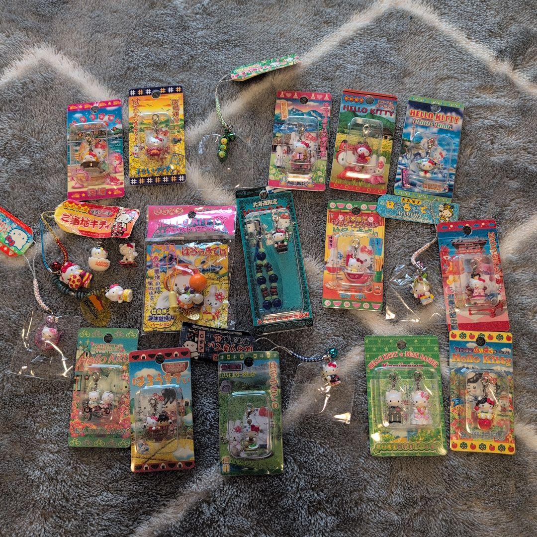 た*ぽ様 【東北信州】ハローキティ御当地 キーホルダーセット ご当地キティ 北海道限定 抱きっこキティ PUレザーぷっくり