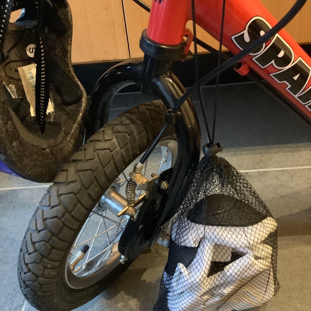 美品】スパーキー キックバイク レッド SPARKY ヘルメット 腕膝当て付き