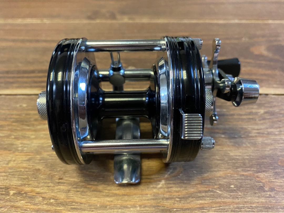 お値下げ中です！ABU 5000c アブ アンバサダー 限定品 25周年 - メルカリ