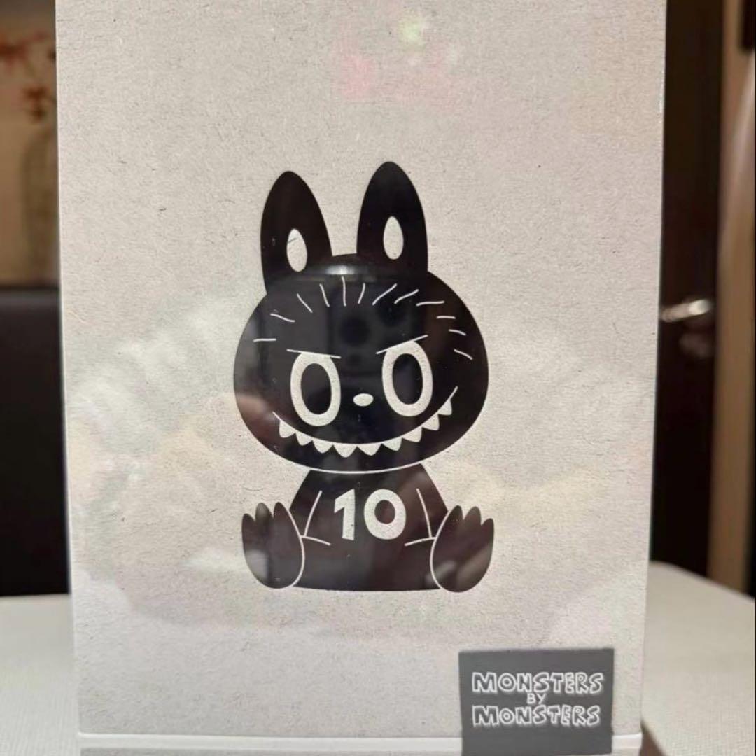 THE MONSTERS LABUBU 10周年記念展限定ラブブ