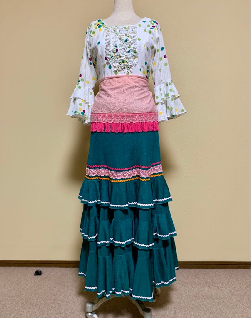 フラメンコ衣装　上下、シージョ付き3点セット セットアップ 長袖レオタード シージョ フラメンコ衣装 セット 黒×紫