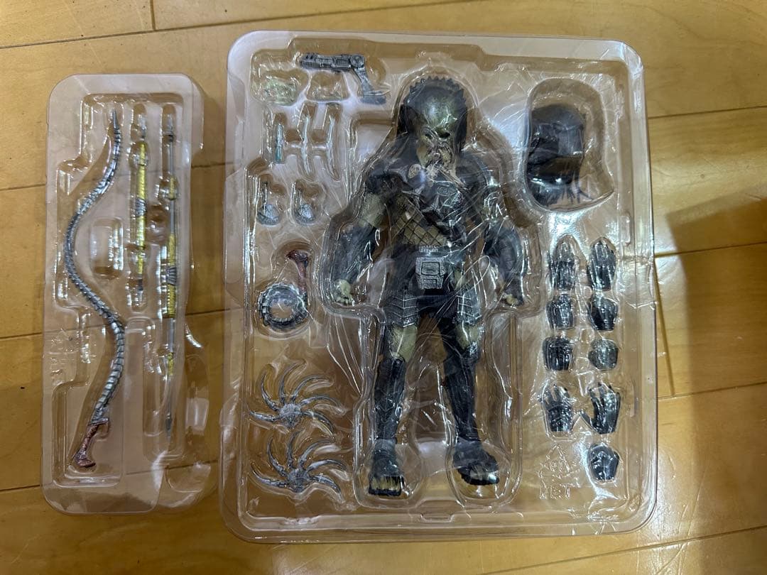 s.h.monsterarts プレデター　avp
