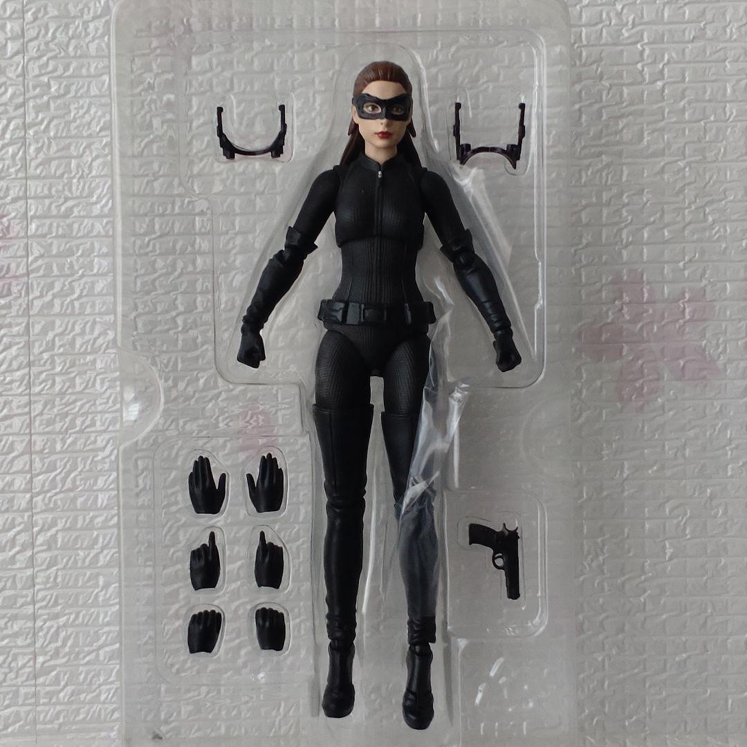 S.Hフィギュアーツ　キャットウーマン