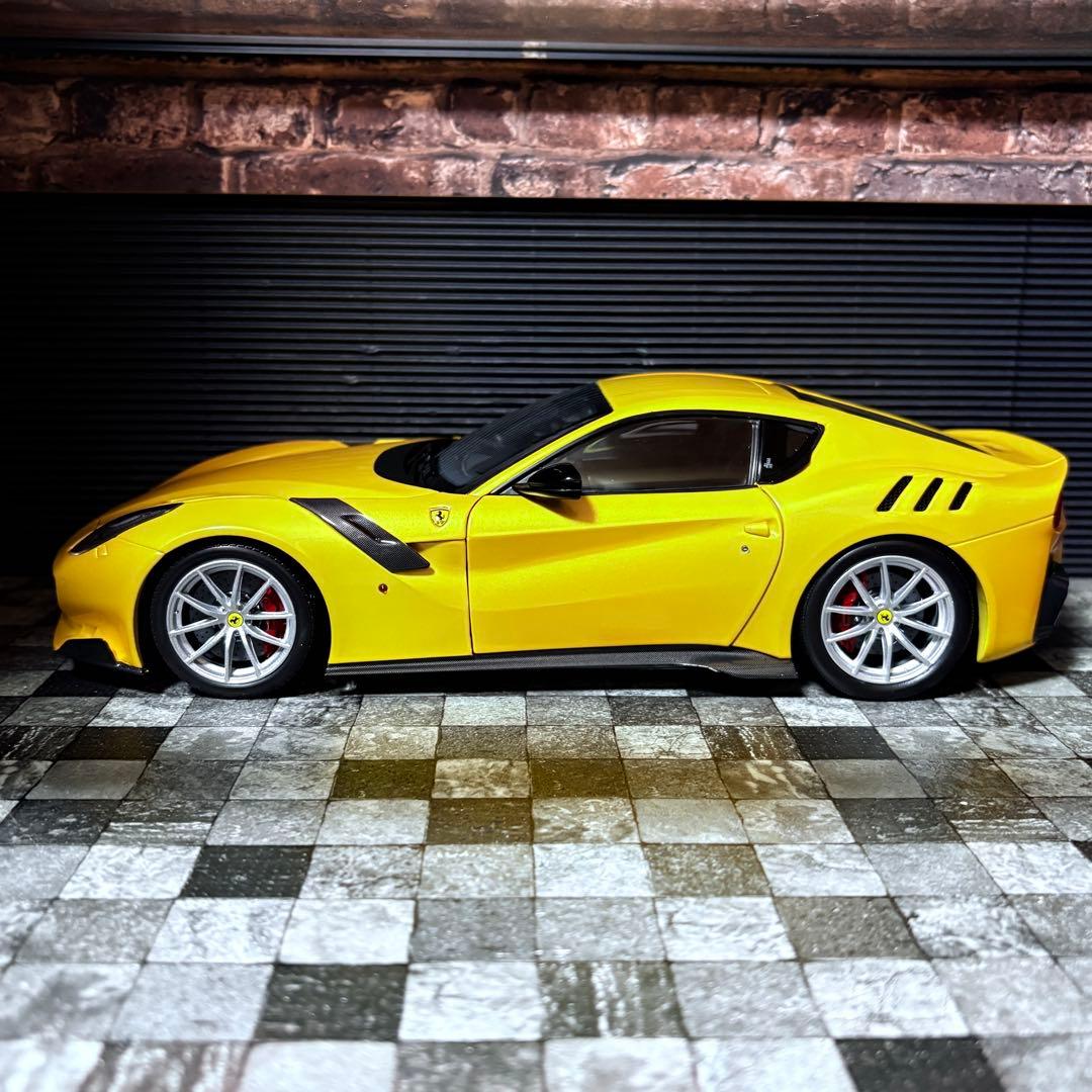 1/18 BBR フェラーリ F12 tdf GIALLO MODENA