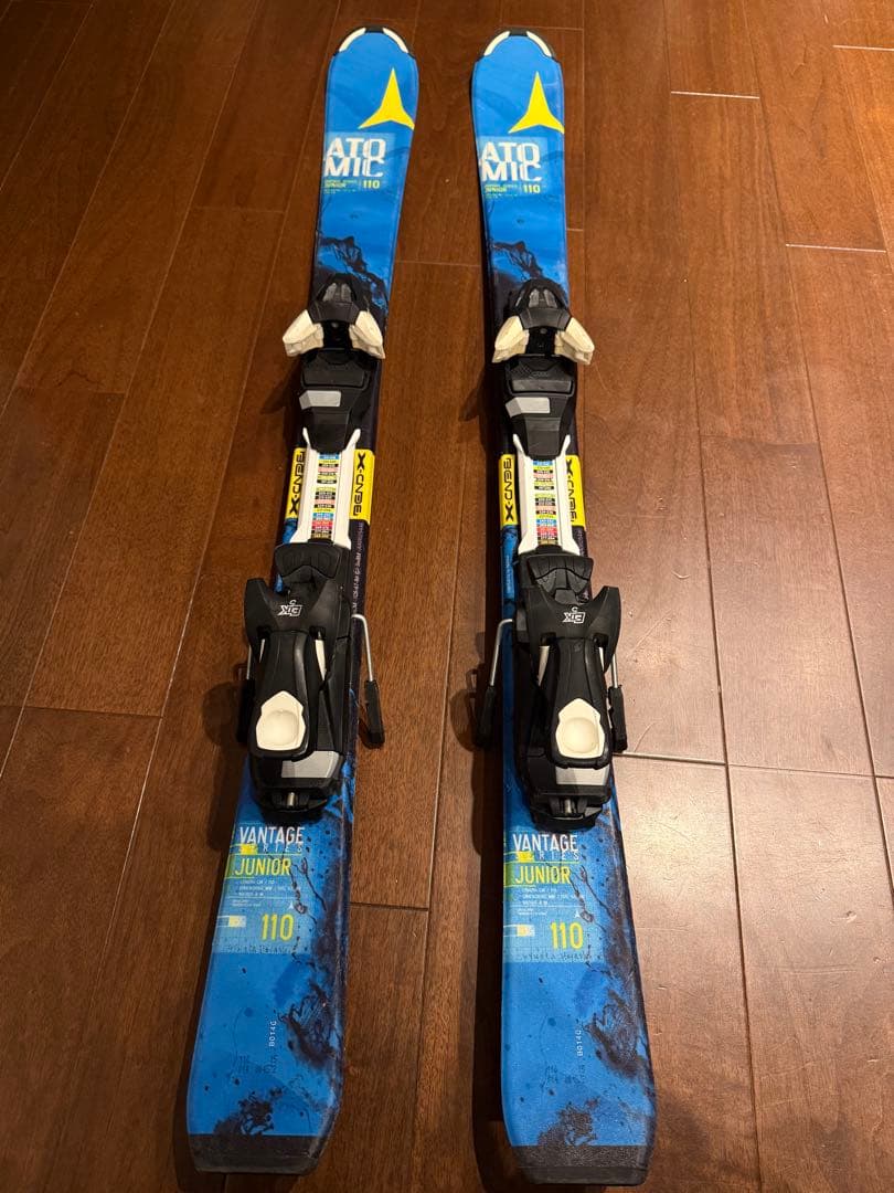 ATOMIC 110 cmスキー板+Hartブーツ23cm+ストック3点セット - メルカリ