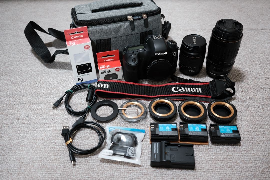 EOS 6D フルサイズ一眼レフ　付属品多数　オールドレンズ使用向き　追加品あり EOS 6D Canon キヤノン 超望遠トリプルレンズセット SDカード(16GB