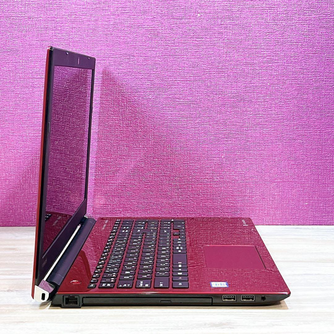 美品】第8世代i3✨すぐ使える薄型ノートパソコン✨人気の赤✨フルHD