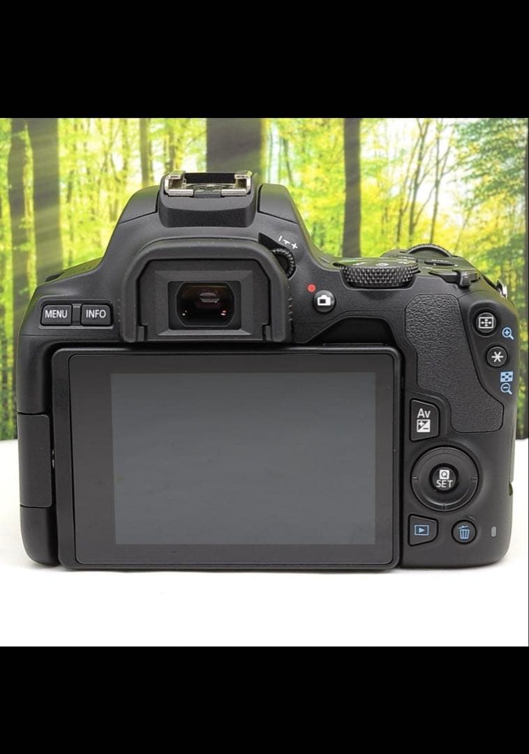 スマホ転送機能付☆Canon Kiss X10トリプル☆動画も写真も最高一眼