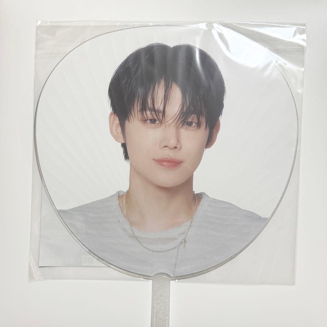 TXT ヨンジュン うちわ ACT TOMORROW JAPAN 日本 イルコン - メルカリ