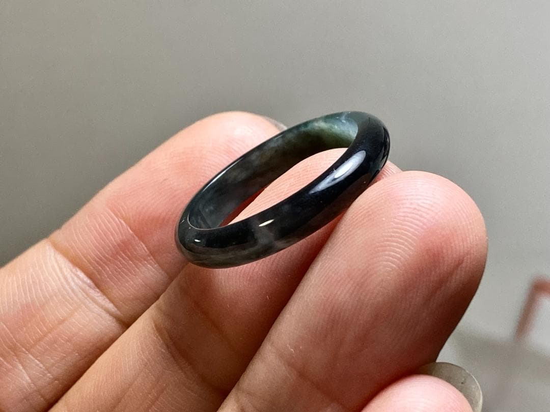 L16-132 氷糯種 16.5号 黒翡翠 グアテマラ産A貨本翡翠くりぬきリング
