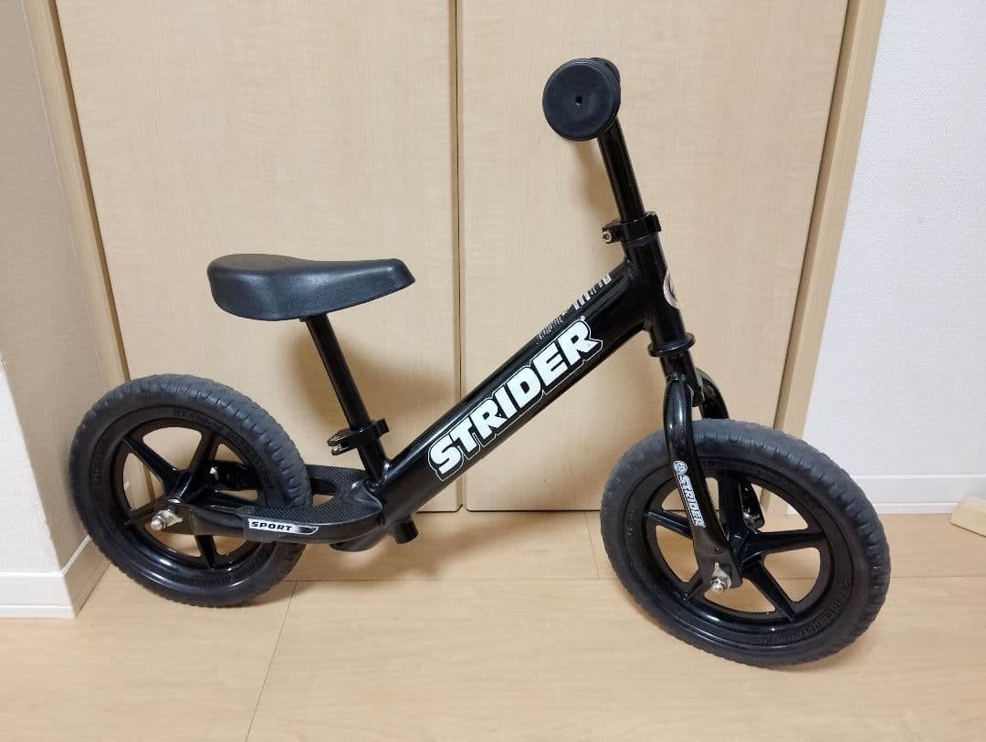 STRIDER ストライダー バランスバイク ブラック 12インチ STRIDER ストライダー ランニングバイク キッズ 12inch ストライダー