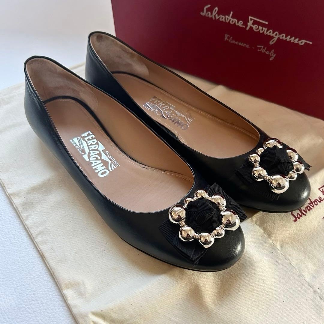 美品✨サルヴァトーレフェラガモ FLAIR フラットシューズ 黒 6 1/2 Salvatore Ferragamo / サルヴァトーレ フェラガモ】レディース