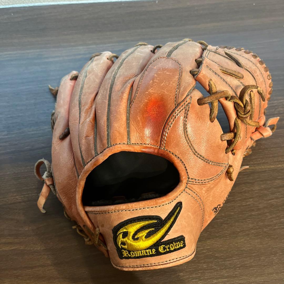 ロマネクロウ　軟式グローブ　内野手 ロマネクロウ 軟式投手用グローブ 左利き用の通販 by かみたつ3806's