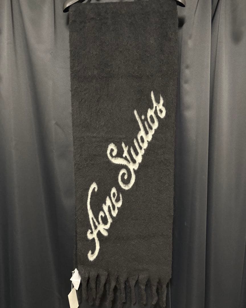 アクネストゥディオ　ストール　ブラック　サイズ40cm×250cm ☆人気☆【Acne Studios】☆アクネストゥディオス CANADA☆ (Acne