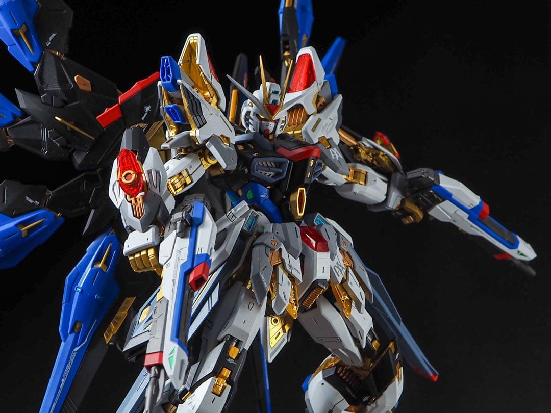 バンダイ製 MGEX ストライクフリーダムガンダム 全塗装 完成品 LED搭載