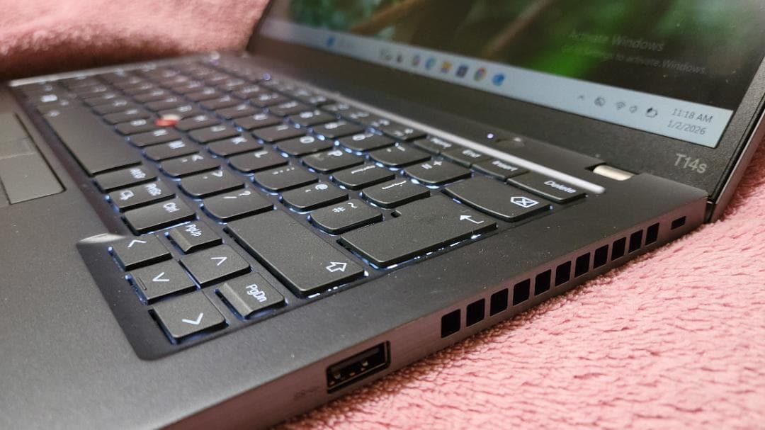 レノボ ThinkPad T14s Gen 4 + i7 + NVMe 4.0 - メルカリ