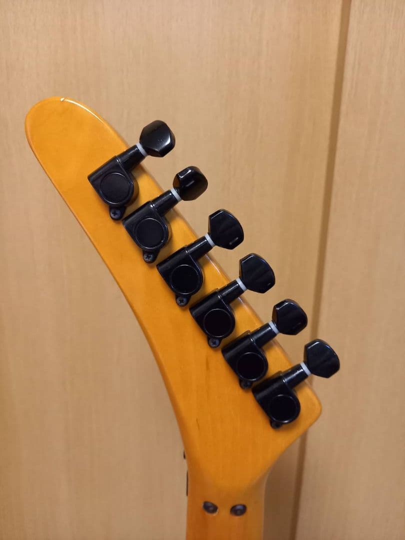 【ジャンク品】KRAMER エレキギター アイボリー