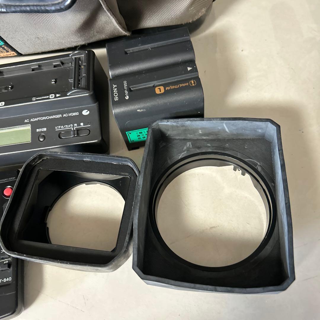 ジャンク/故障品】ソニーDCR-VX2000 ビデオカメラ＋AC-VQ850 - メルカリ