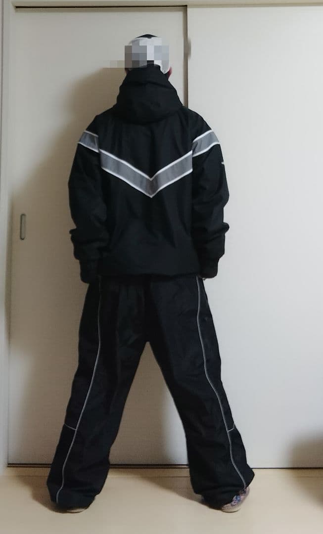 BalanceArtist、ASN　スノーボードウェア上下２点セット　美品　夜光 BalanceArtist、ASN スノーボードウェア上下2点セット 美品 夜光