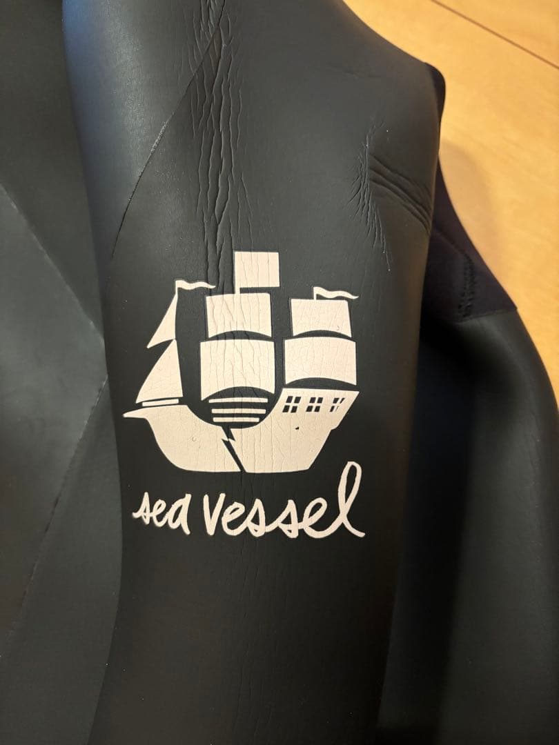 最終価格AIDENTIFYブラック セミドライMサイズ 4.5㍉未着用