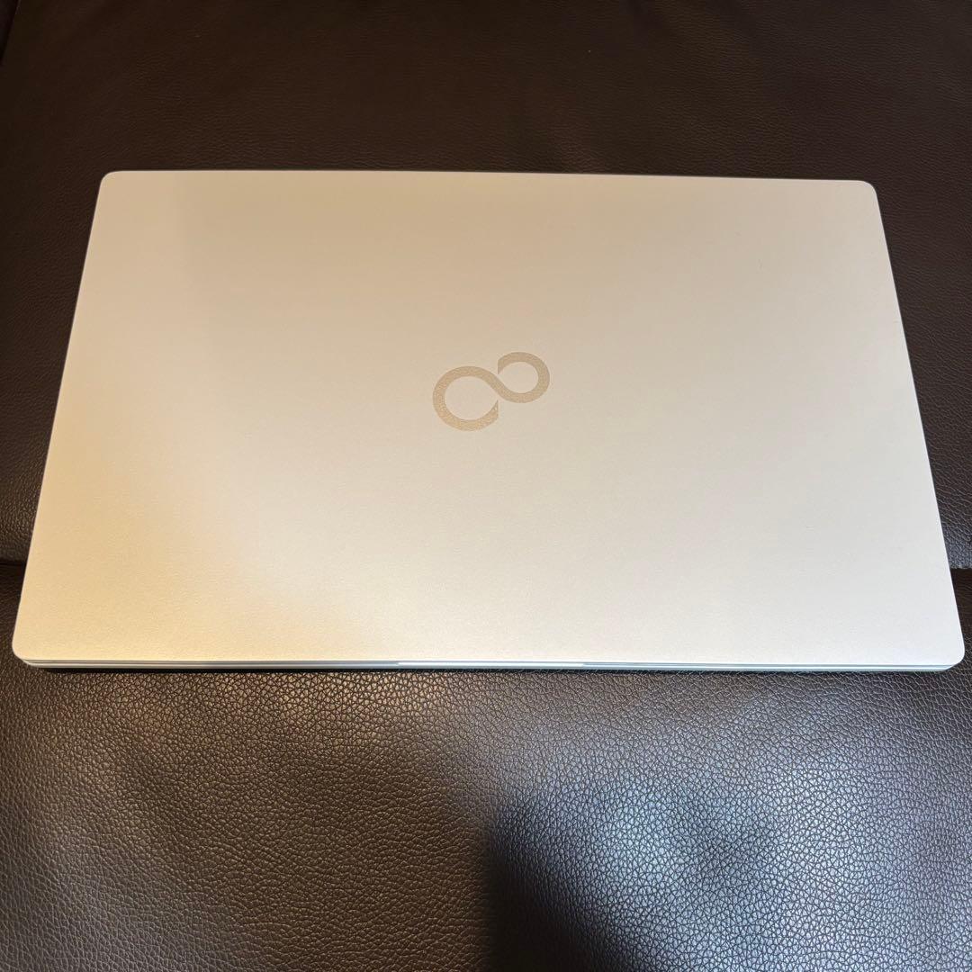 美品】i5 LIFEBOOK UH08/E3 Intel xe GPU搭載！