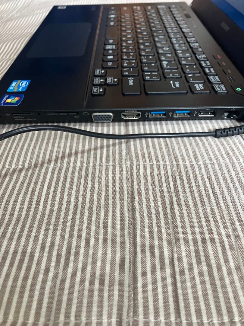 SONY SVS131B12N、13.3インチ、ノート型パソコン - メルカリ