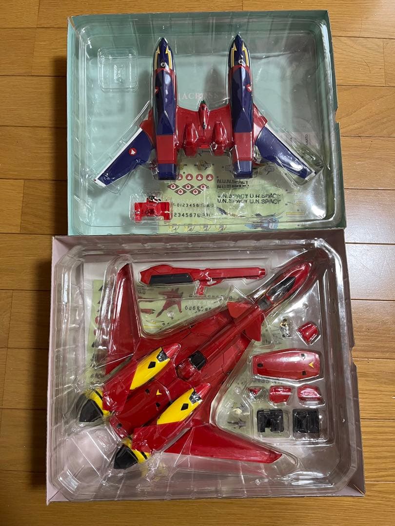 YAMATO VF-19カスタム　ファイヤーバルキリー