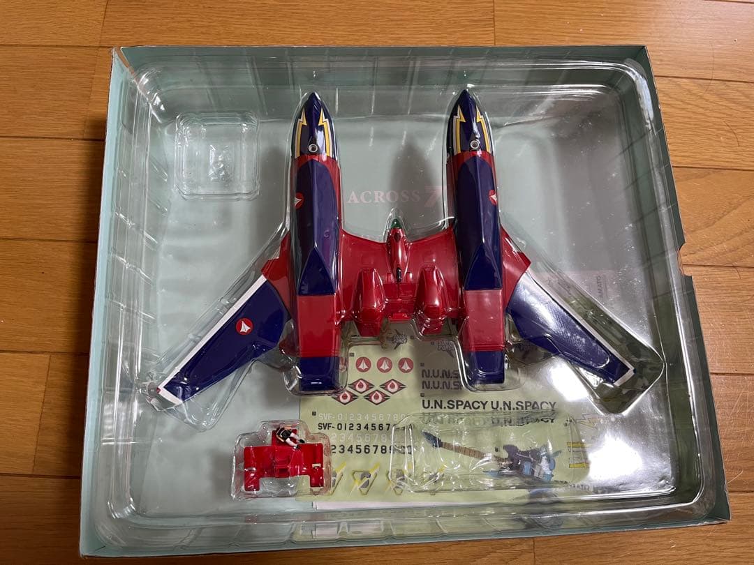 YAMATO VF-19カスタム　ファイヤーバルキリー