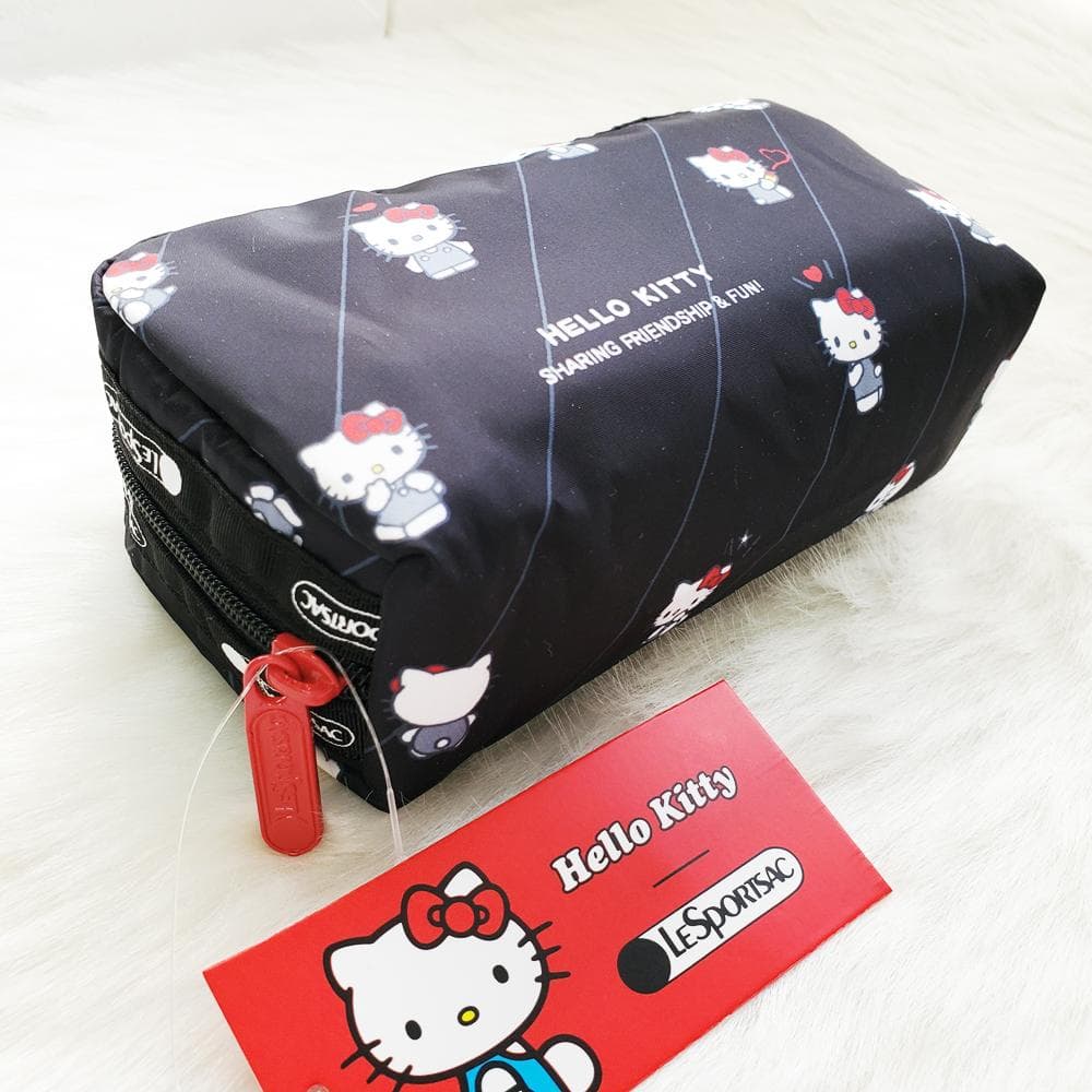 新品未使用✨レスポートサック⭐ハローキティ50周年⭐ポーチ⭐海外限定