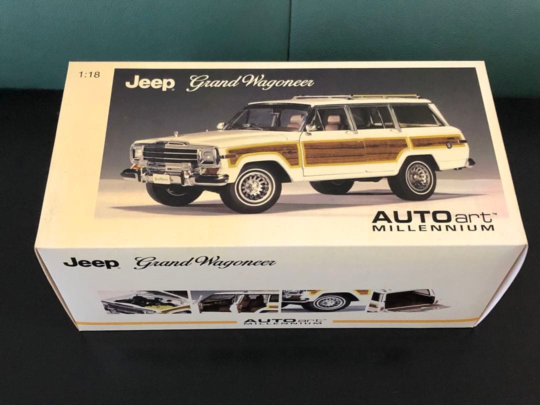 ☆絶版！￼￼オートアート ￼1/18 ジープ グランド￼ ワゴニア￼