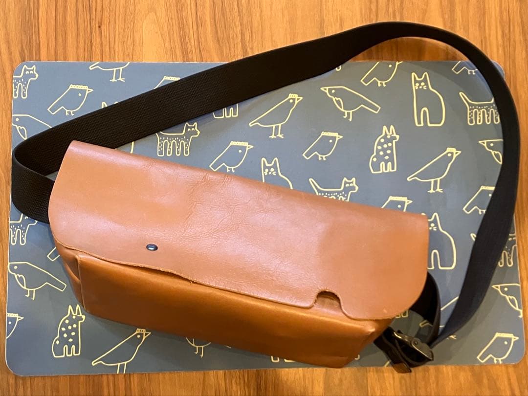 【中古】Uni&co.メッセンジャーバッグ 中古・古着通販】Uni&co (ユニアンドコー) メッセンジャーバッグ