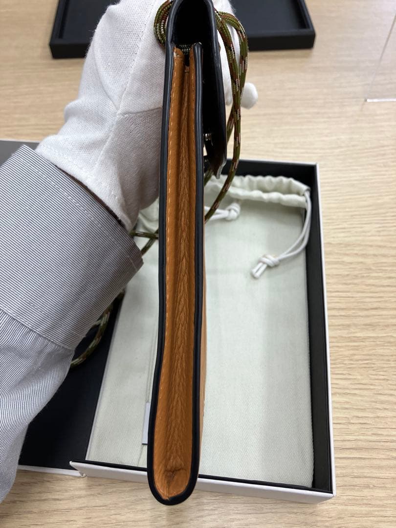 超美品　LOEWE　ネックポケット ベージュ （ロエベ）【タイムSL】