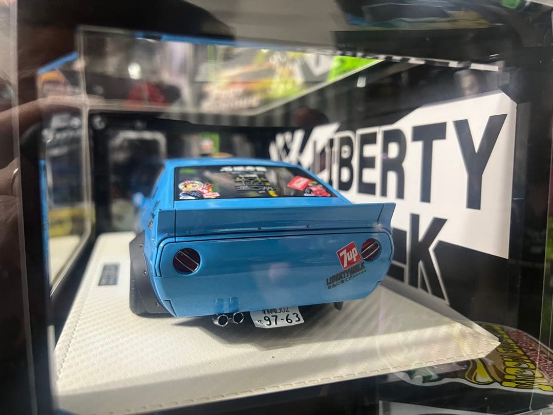 イグニションモデル リバティーウォーク ケンメリ 1/18