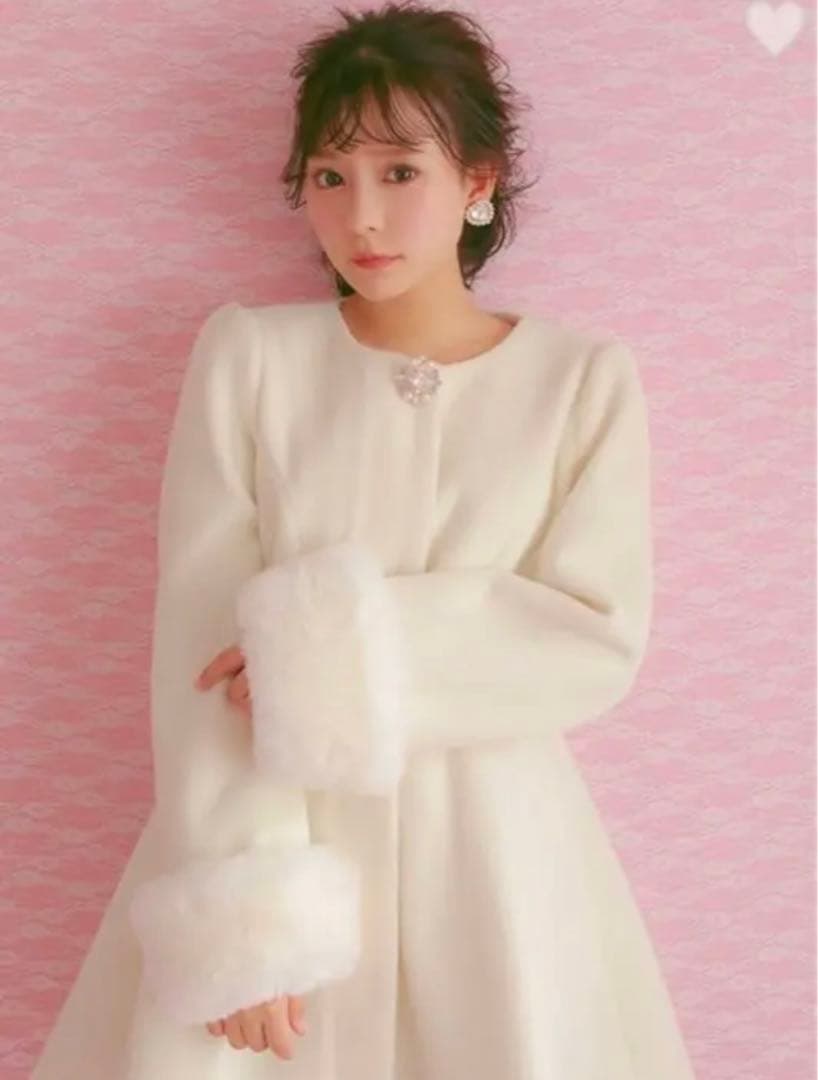 evelyn 2024 ビジューコート白