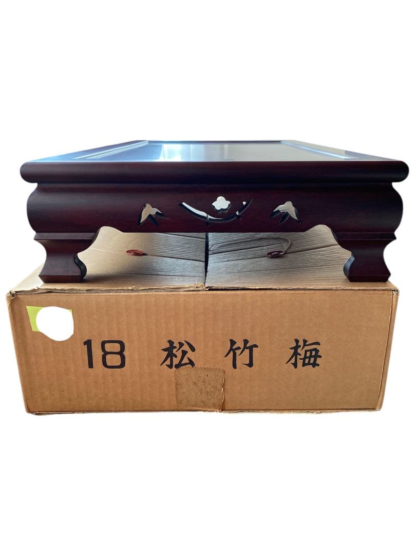 唐木花台・飾り台　松竹梅彫　紫檀　木製