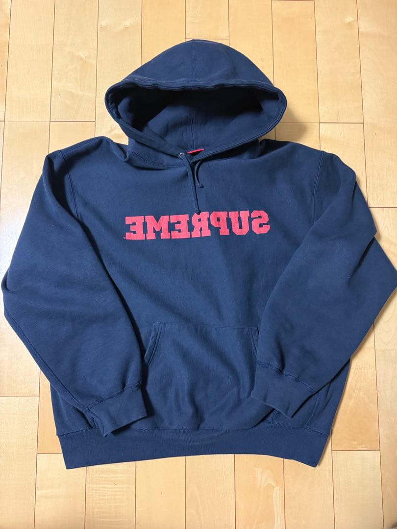 Supreme ネイビー フード付きパーカー - メルカリ