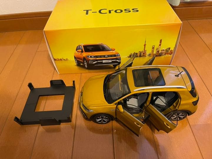 VW T-Cross 1/18ミニカー - メルカリ