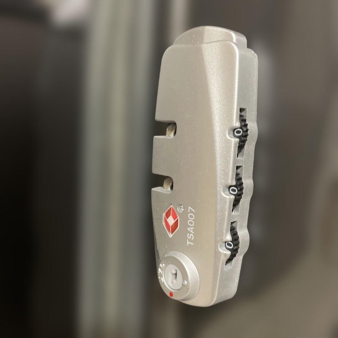 おはよ〜 AMERICAN TOURISTER -SPINNER 約97L