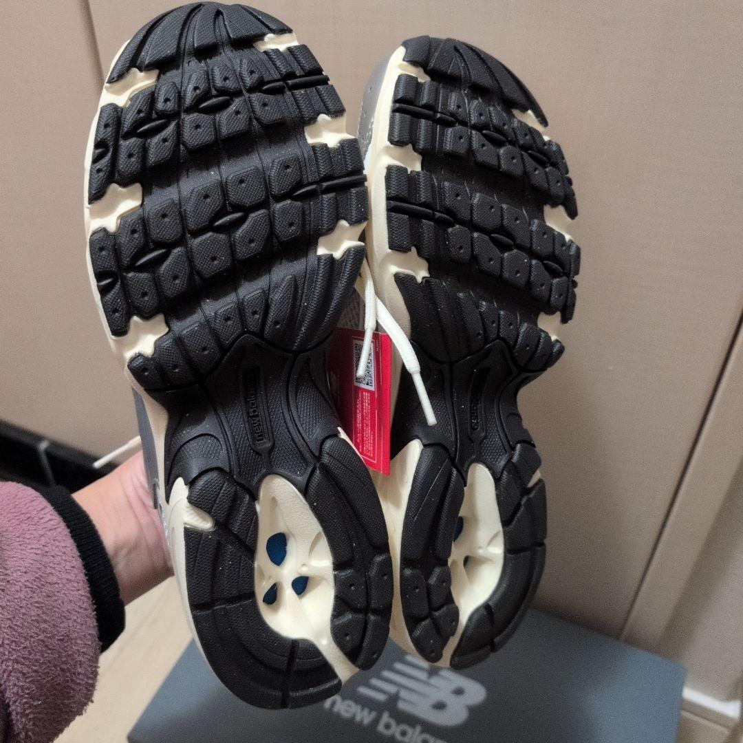 【新品未使用】New Balance u530ESA 24.5cm