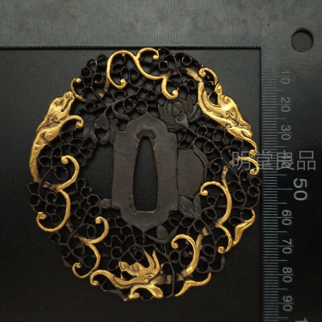 刀鍔 花の図 鍔 日本刀装具 銅地 細工 金銀メッキ 刀剣美術 武道具