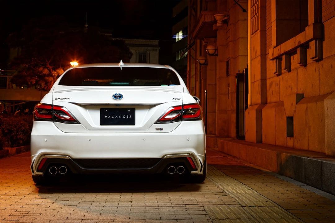VACANCESヴァカンス】クラウン 220系 RS リアメッキガーニッシュ