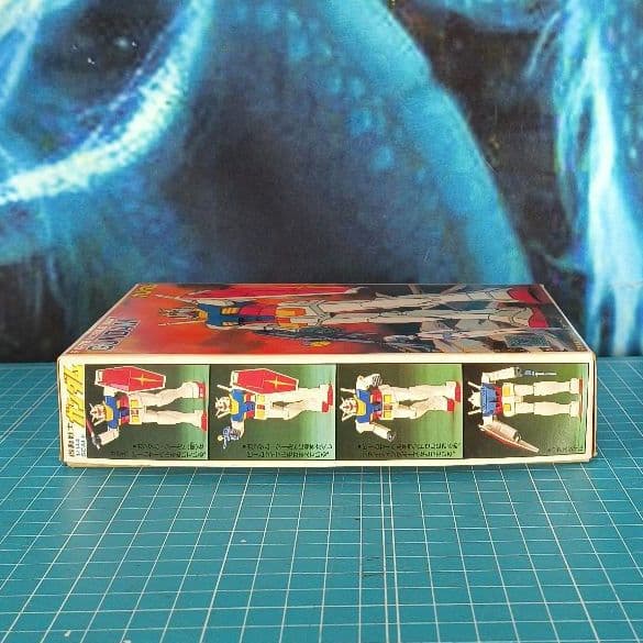 001 未組立 バンダイ 韓国製 1/144 ガンダム プラモデル