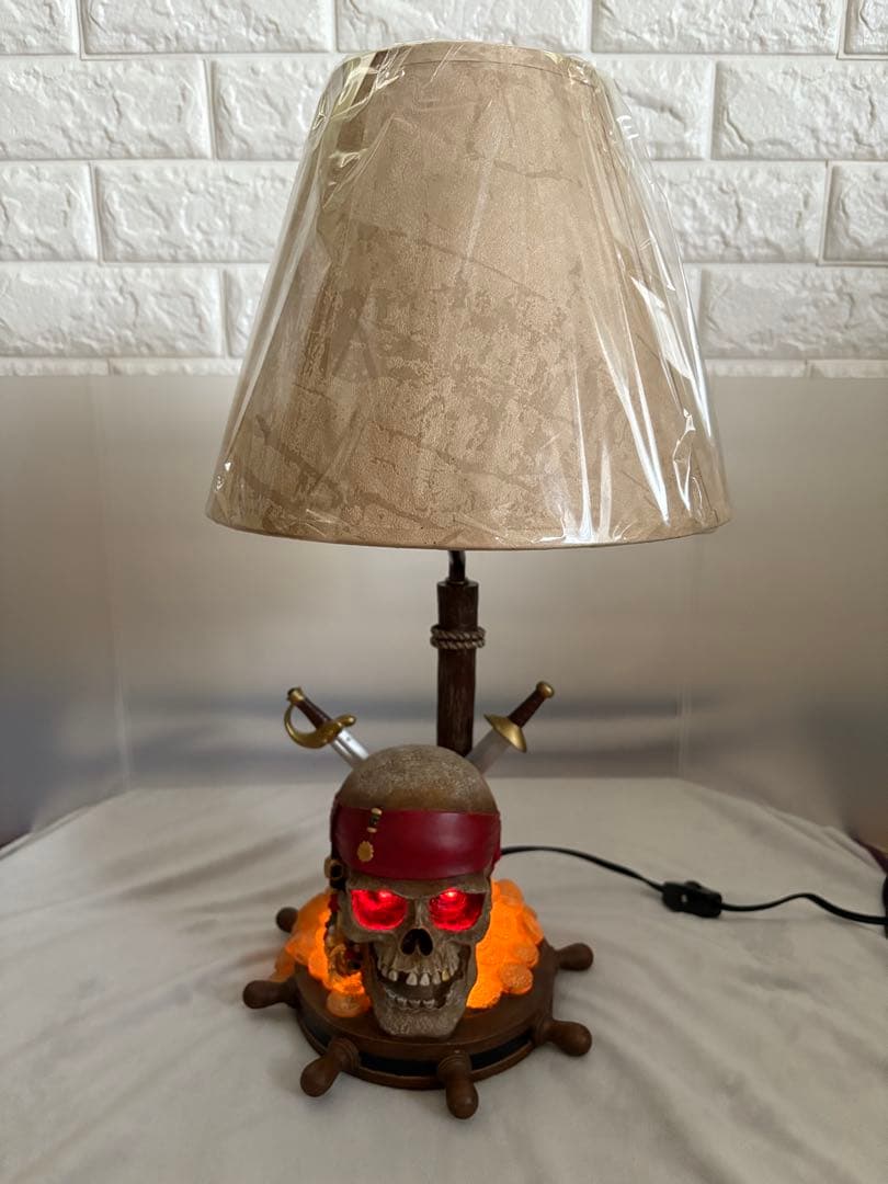 ディズニーストア パイレーツ・オブ・カリビアン フロアライト ランプスタンド フロアランプ スタンドライト フロアスタンド ビンテージ スカル 鹿