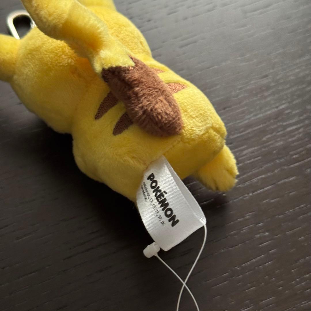 韓国限定】ポケモン 変身メタモン ピカチュウ ぬいぐるみキーホルダー