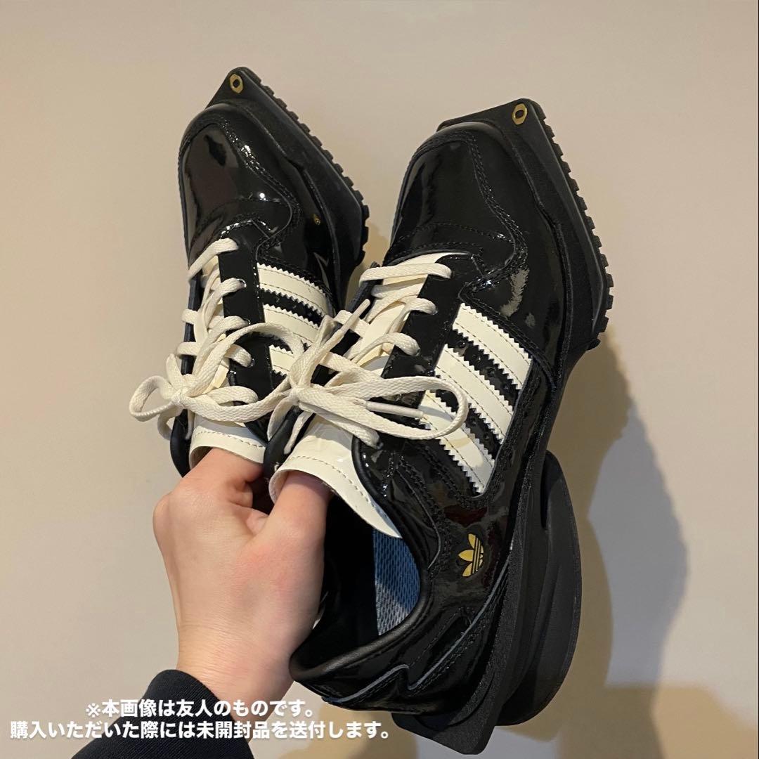 adidas フォーラムスクエアW 22.5cm