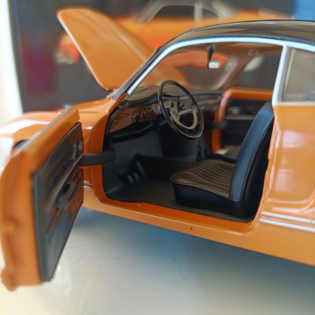 ミニチャンプス製　フォルクスワーゲン　カルマンギア